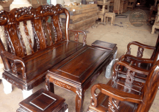 Sơn bàn ghế gỗ chuyên nghiệp
